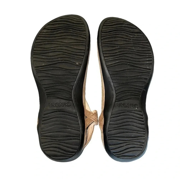 Vionic 8W t-strap tan with beading orthotic sandals - Picture 6 of 9